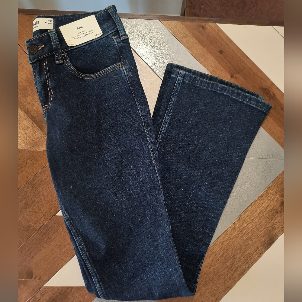 Hollister Women's Vintage Boot Cut Low-Rise Jeans Size 00 Regular